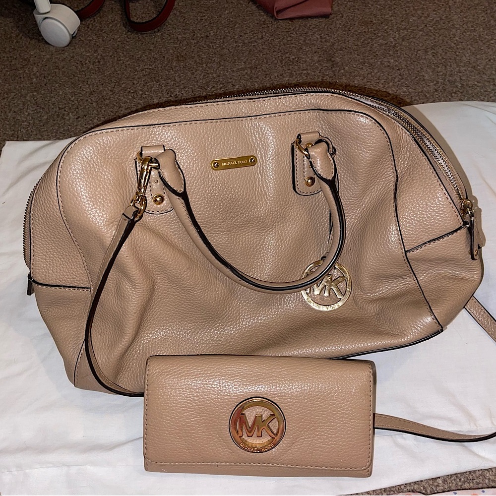 Nude Michael Kors Handbag amazing condition - Picture 1 of 9